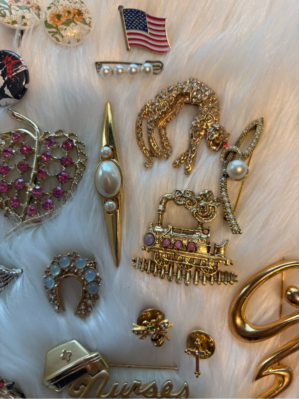 Vintage Mixed Gold and Silver Tone Brooch-pin-pendant-earrings and button - Picture 8 of 11
